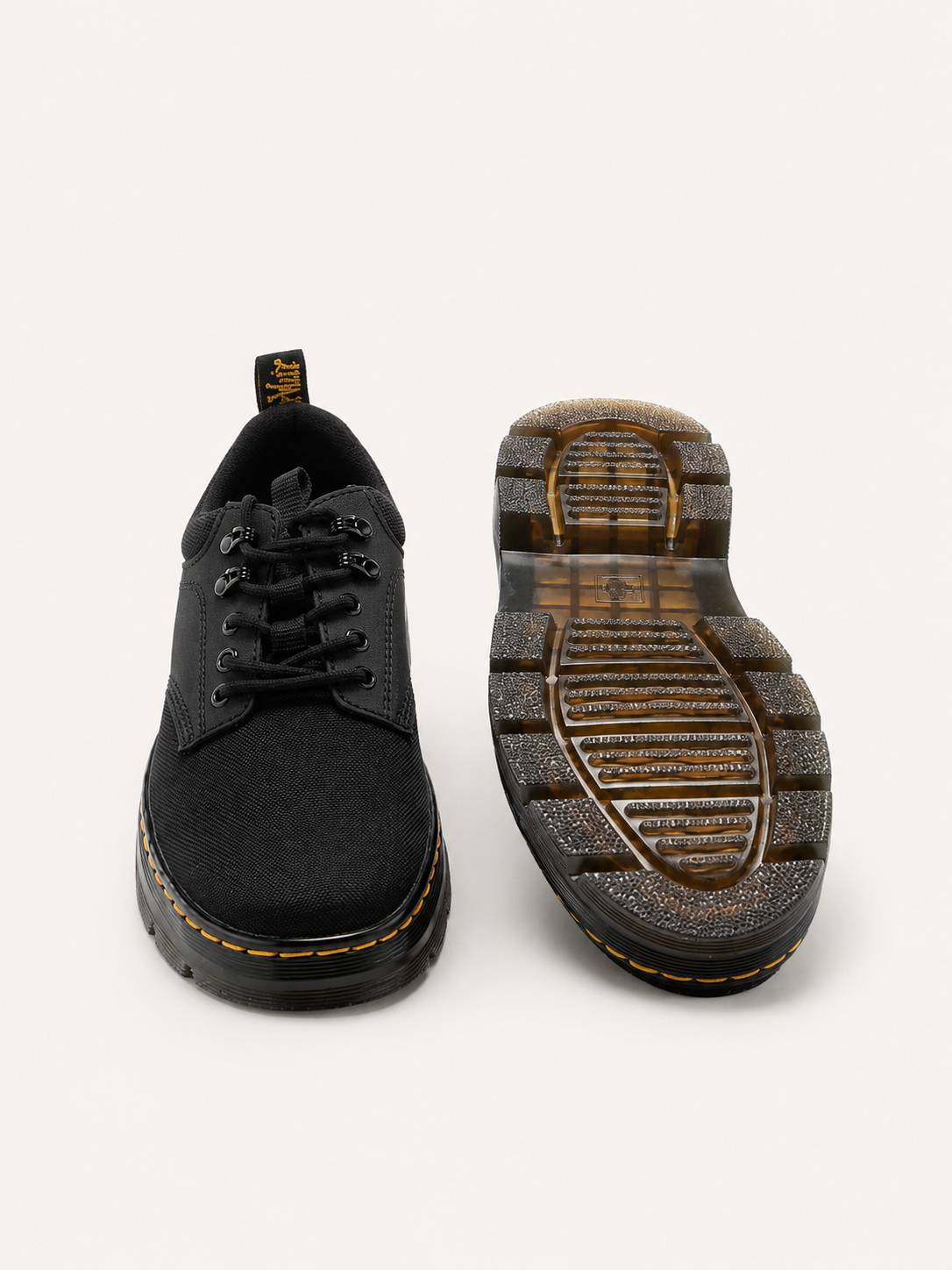 DR. MARTENS Sneaker Low Black – Detailansicht Sohle